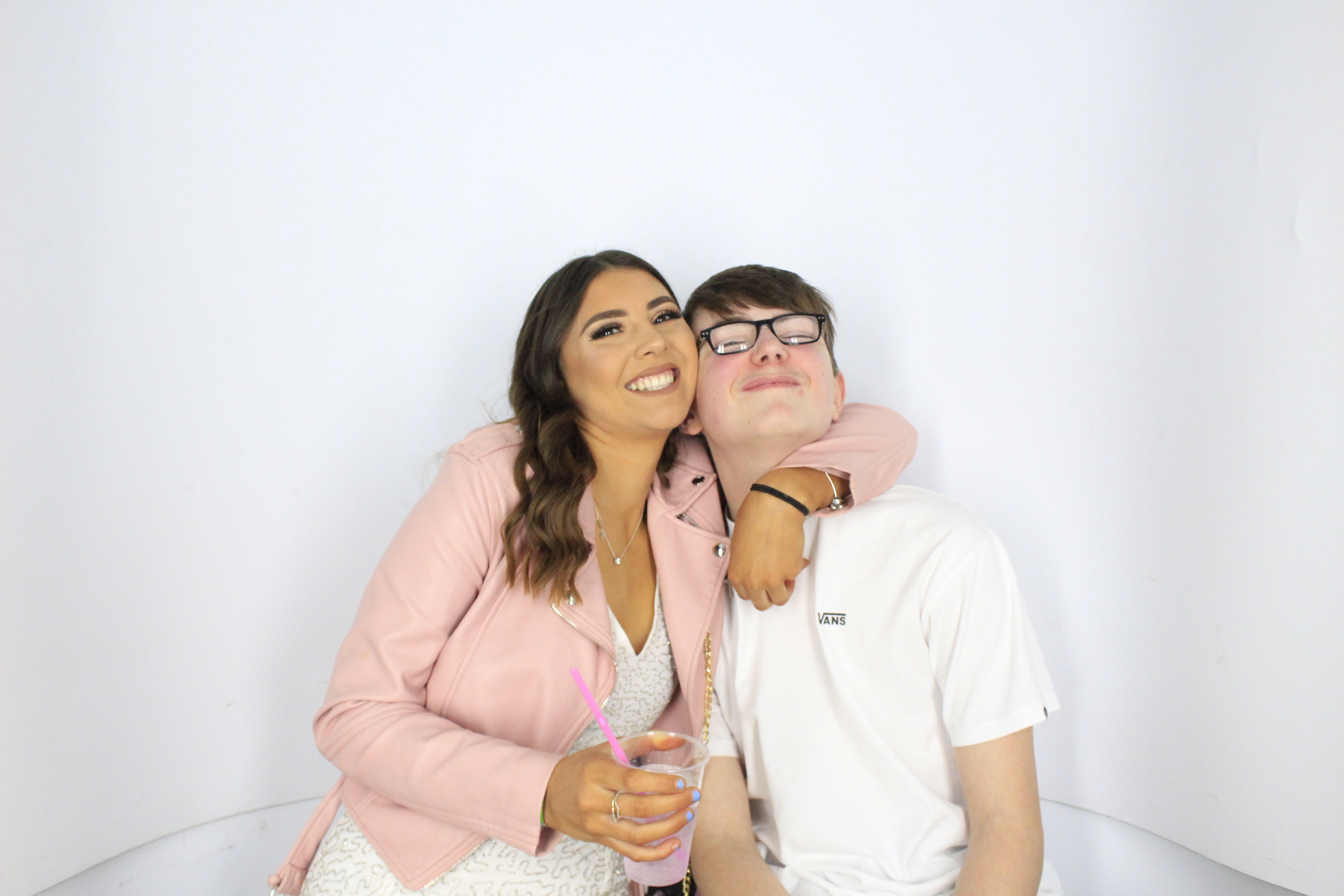 Issy & Alice's 18th Birthday Party | View more photos from the event at gallery.myphotoboothexperience.co.uk/u/MyPhotoBoothExperienceLtd/Issy-Alices-18th-Birthday-Party